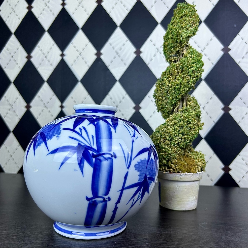 Blue White Porcelain Bamboo Vase Chinoiserie‎ 6.5” Grandmillenial Japan Decor - Picture 14 of 17